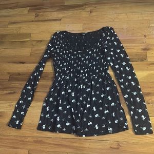 American Eagle Floral Black Long Sleeve Top